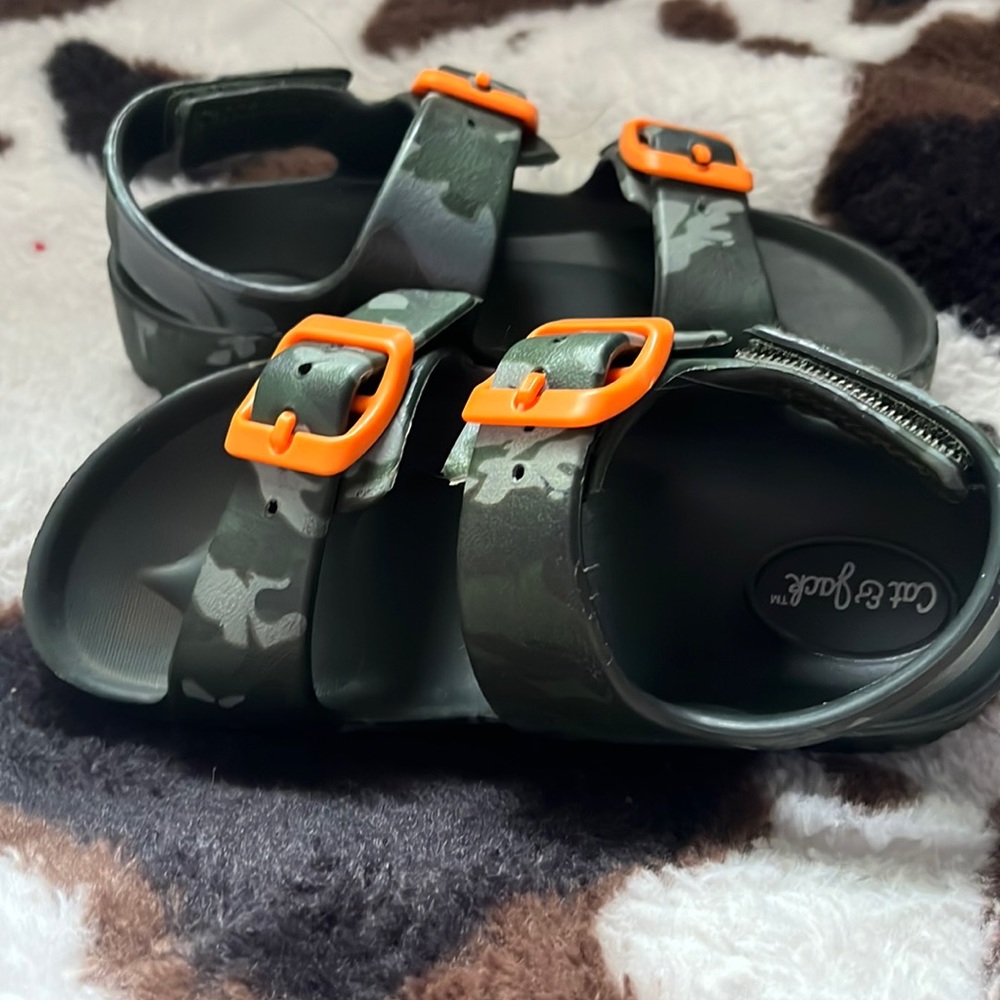 Boy sandals size 9 never used